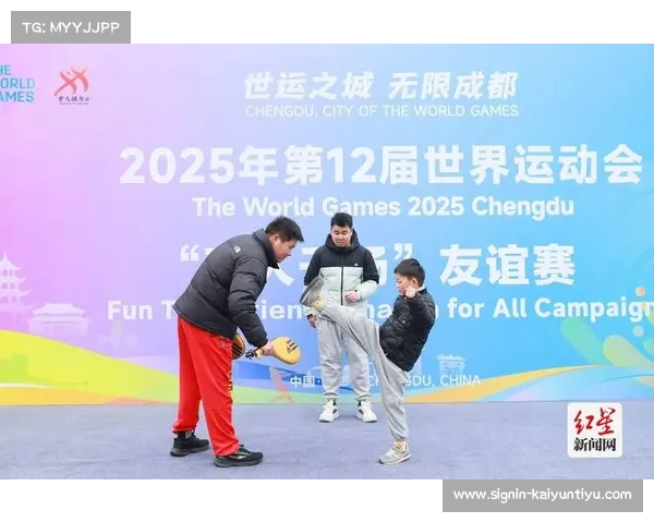 成都世运会航空运动因强风暂停 澳大利亚选手风筝悬挂树梢引关注