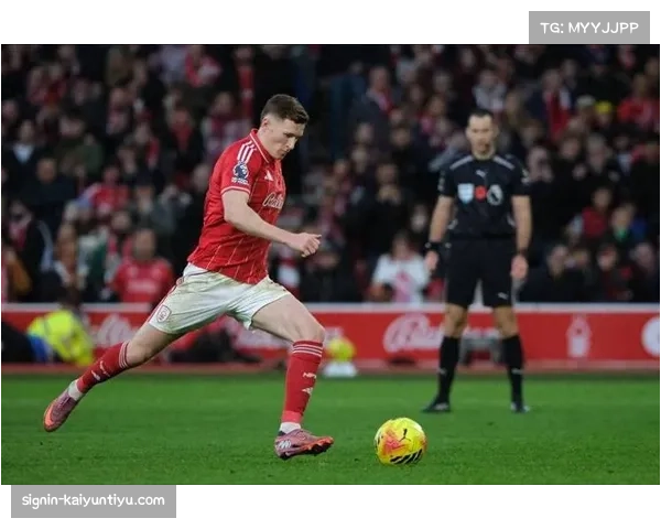 埃利奥特安德森触球2410次 诺丁汉森林中场掌控节奏核心